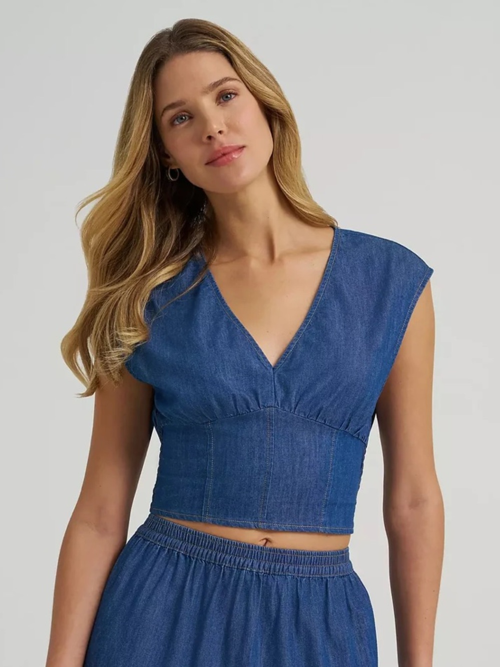 Wrangler Retro Denim V-Neck Cropped Blouse